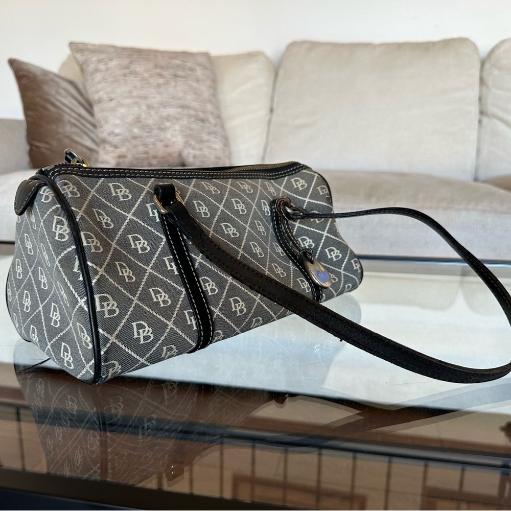 Dooney & Bourke Beautiful Grey, Black, and White Handbag